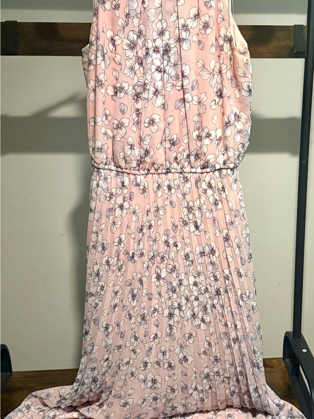 Studio One Pink Floral Sleeveless Pleated Dress